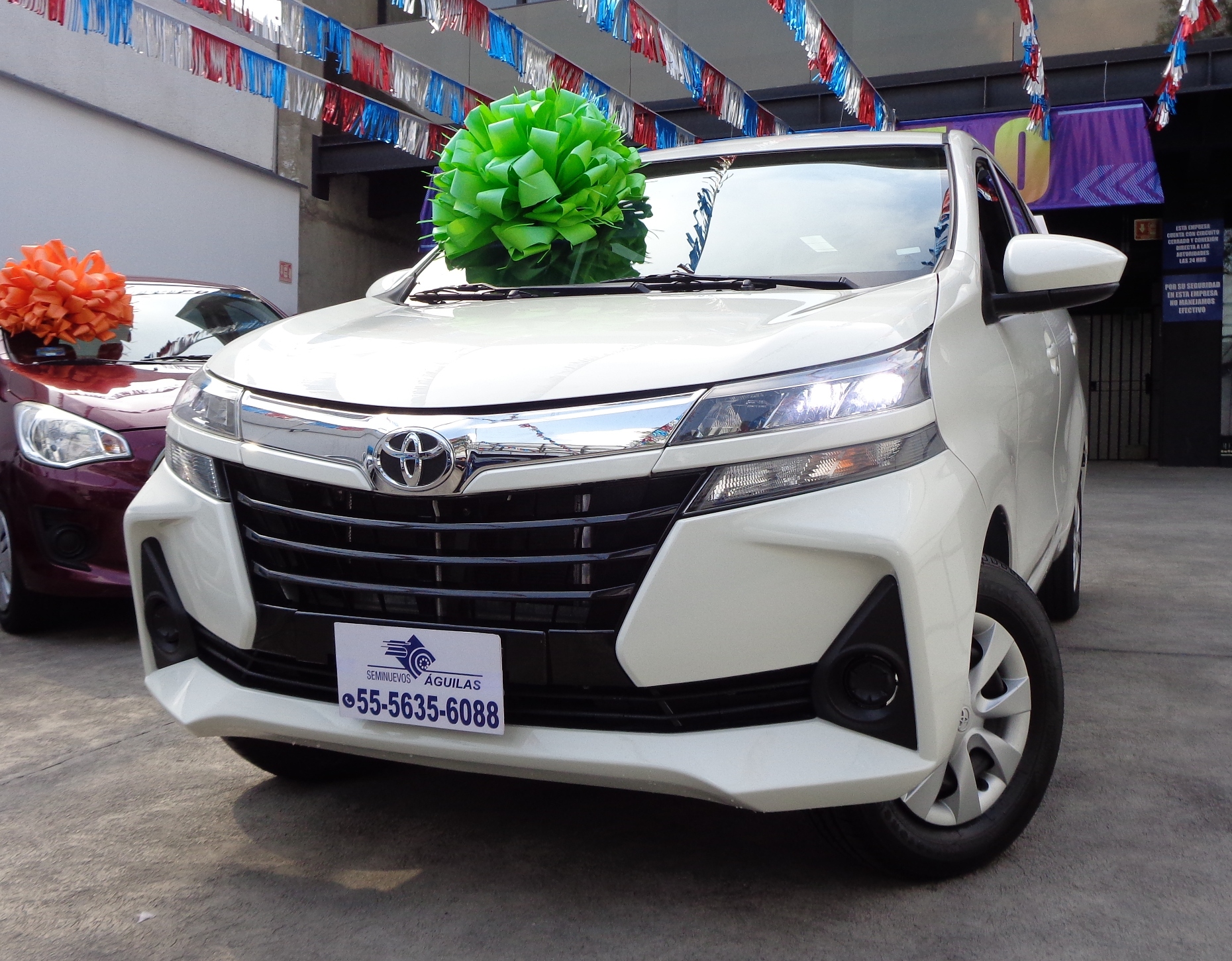 TOYOTA AVANZA LE 1.5L AUTOMÁTICA, TRES BANCAS .